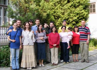 A család és a katekézis éve elé Interjú Majnek Antal püspökkel a beregszászi mécs közösség