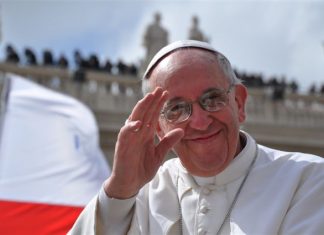 Ferenc pápa: ébresszük fel keresztségünk emlékezetét!