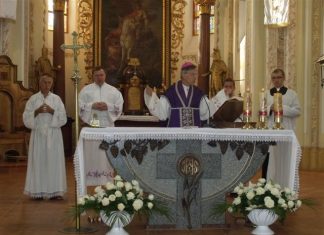 Gyászmise Munkácson a repülőgépszerencsétlenség áldozataiért