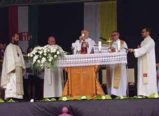 Kettős ünnep Nagybakosban