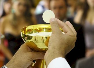 Egy kenyér, egy test