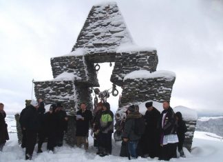 A vereckei honfoglalási emlékmű új oltárkövének megáldása