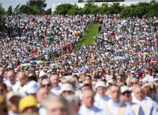 Fölragyog a fény – Boldoggá avatták Brenner Jánost