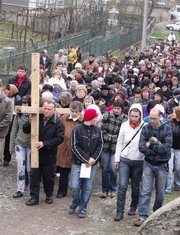 Korláthelmeci szabadtéri keresztút és szentmise