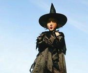 Mese – A háromlábú boszorkány