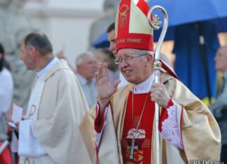 Elhunyt Jan Niemiec kamenyec-podolszki segédpüspök