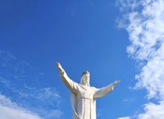 Isten él bennünk! Krisztusnak, a világmindenség Királyának ünnepe